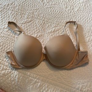Victoria’s Secret Pink t-shirt lightly lined nude bra